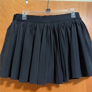 Lululemon Black Pleated Skirt size 10